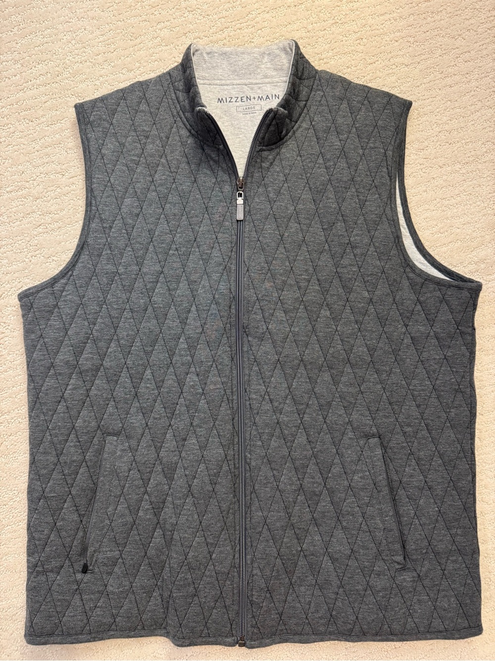 Mizzen+Main Quilted Dark Gray Sleeveless Zip Vest
